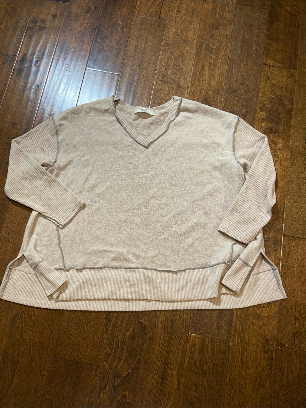 Three Birds Nest v-neck oversized pullover beige SZ L